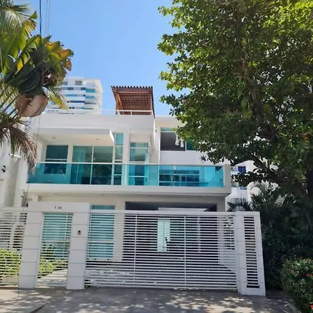 Casa Vip En Cerca A La Playa Cartagena